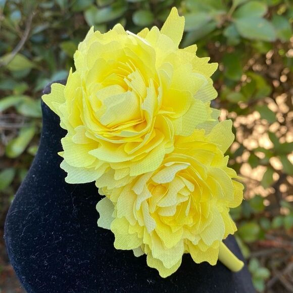 NWT New Lele Sadoughi x Sarah Jessica Parker Yellow PEONY BOUQUET HEADBAND - Picture 7 of 10